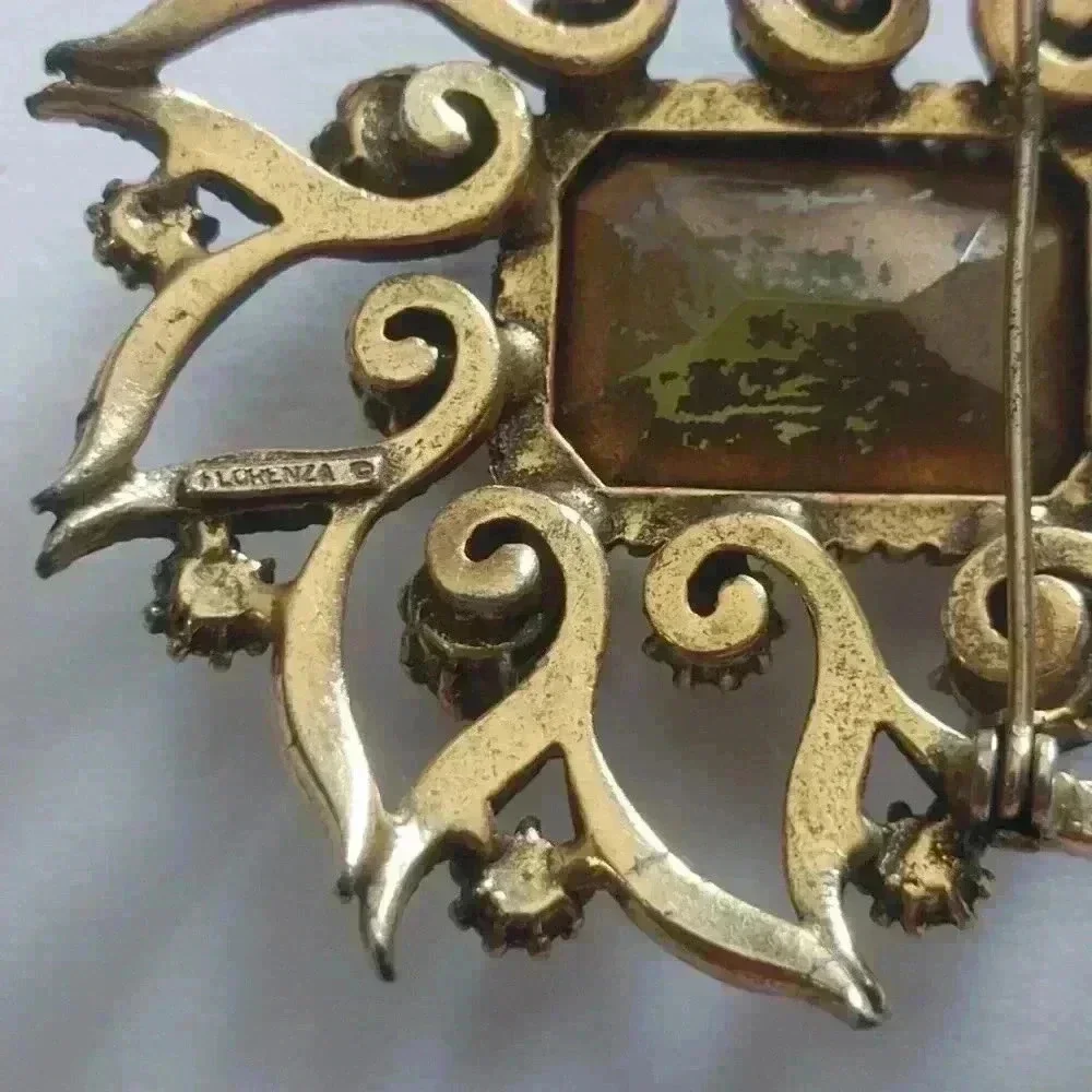 Florenza Vintage Regency Yellow/Brown Pearl Brooch